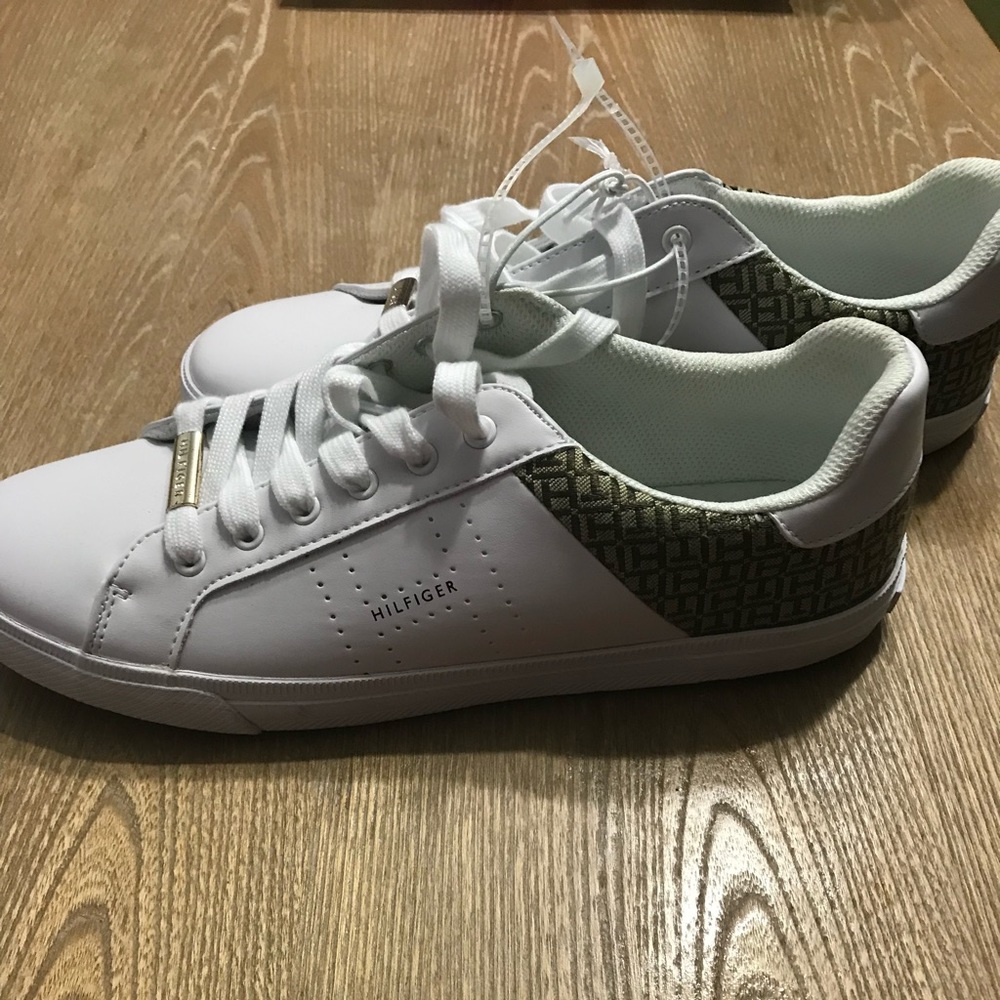 Tommy Hilfiger Women’s Sneakers